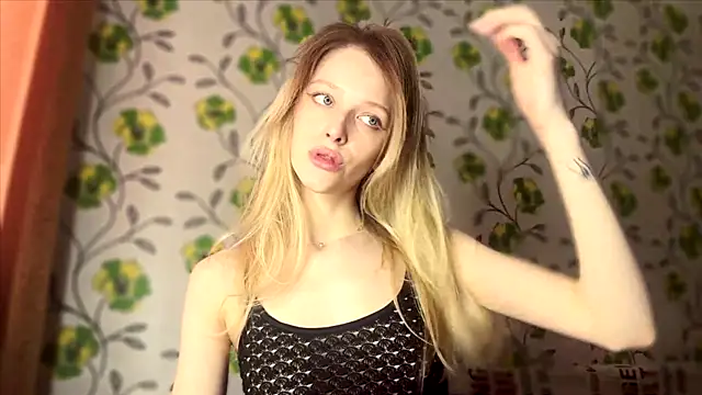 Evvie Summn1 online show from February 24, 2026, 5:19 am