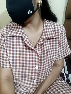 Snapshot of Kritika_Hotty chatting on October 9, 2025, 5:24 pm Kritika Hotty online show from October 9, 2025, 5:24 pm
