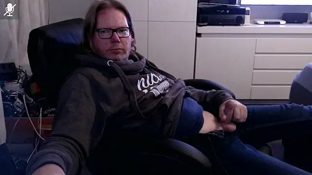 VSteph online show from October 28, 2025, 6:18 pm