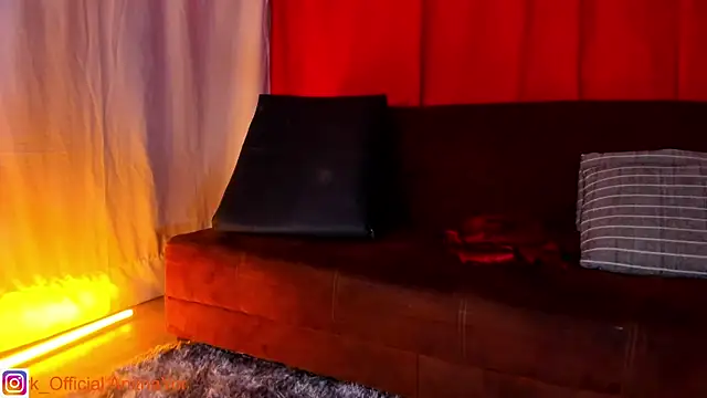 AnithaaYork online show from November 4, 2025, 11:58 am