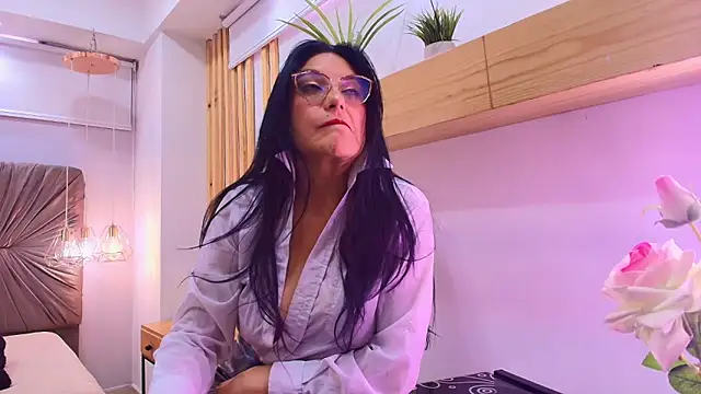 Zuzana21 online show from May 16, 2026, 12:59 pm