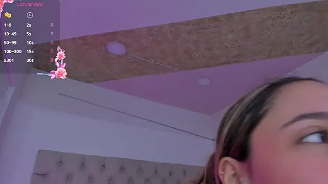 Snapshot of PandoraRider chatting on November 17, 2025, 1:37 pm PandoraRider online show from November 17, 2025, 1:37 pm