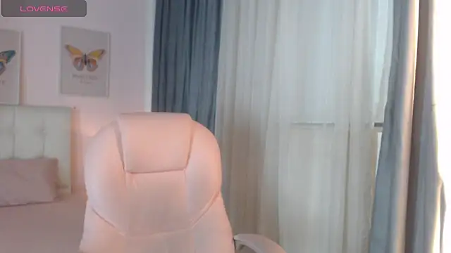 Snapshot of liss_black chatting on March 8, 2025, 3:56 pm liss black online show from March 8, 2025, 3:56 pm