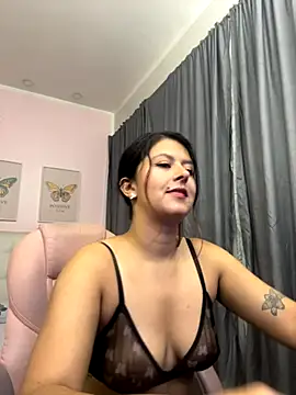 Snapshot of liss_black chatting on October 6, 2025, 4:02 am liss black online show from October 6, 2025, 4:02 am
