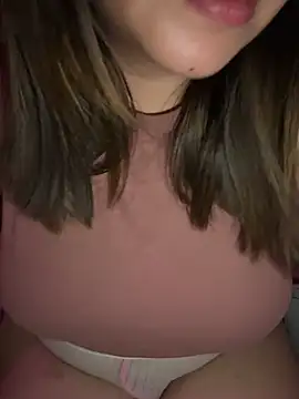 hannahcdmx online show from May 17, 2026, 11:49 pm