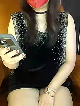 fabdemira online show from February 5, 2025, 10:33 pm