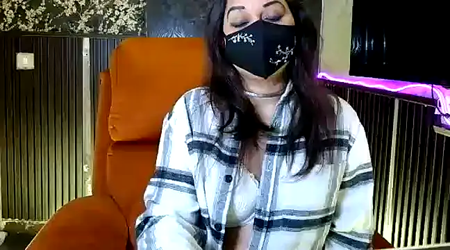 fabdemira online show from February 23, 2025, 6:12 pm