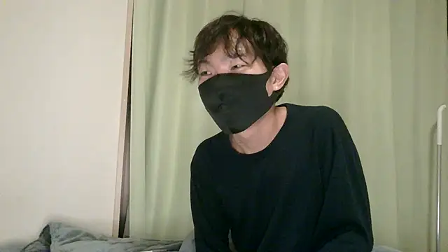 UKI06 online show from December 15, 2024, 6:37 pm