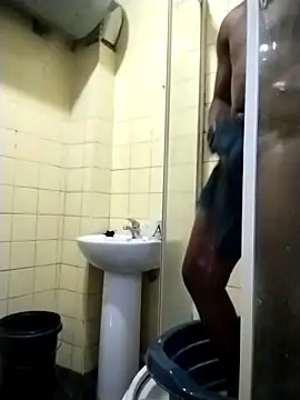 Snapshot of Polygamist chatting on September 19, 2025, 5:44 am Polygamist online show from September 19, 2025, 5:44 am