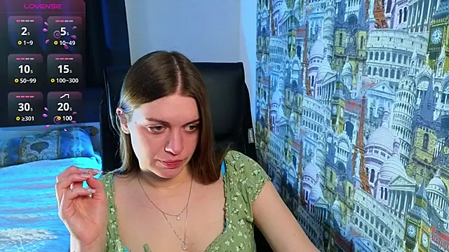 Snapshot of Lovella_Lips chatting on February 23, 2025, 11:44 am Lovella Lips online show from February 23, 2025, 11:44 am