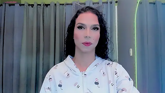 gatitavenecis online show from March 6, 2025, 6:41 am