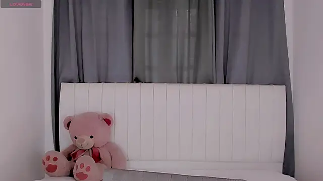 gatitavenecis online show from September 21, 2025, 12:10 pm