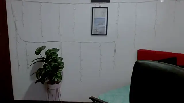 Snapshot of NatalyEscobar_lx chatting on May 20, 2026, 1:30 pm NatalyEscobar lx online show from May 20, 2026, 1:30 pm