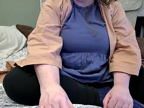 MarthaBriest online show from May 4, 2026, 6:49 am