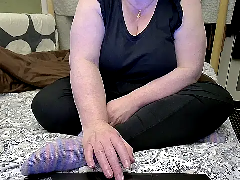 MarthaBriest online show from May 6, 2026, 3:10 am