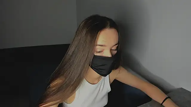 AngelinaAdderly online show from April 13, 2026, 7:40 pm