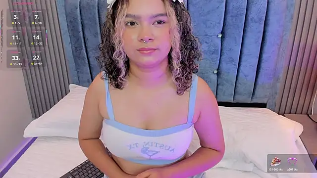 pretty sunlight  online show from May 10, 2026, 6:43 pm