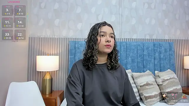 pretty sunlight  online show from February 4, 2026, 1:22 am