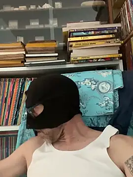 Snapshot of lucboyslam chatting on February 22, 2025, 9:56 am lucboyslam online show from February 22, 2025, 9:56 am