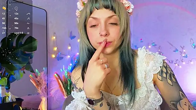 lavenderluxe online show from March 5, 2026, 12:02 pm