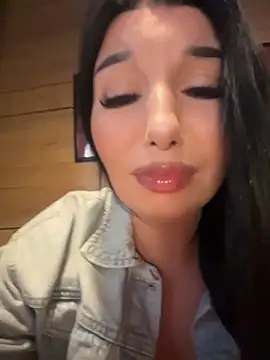 Tisha Busty online show from May 18, 2026, 1:38 pm