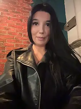 Tisha Busty online show from May 17, 2026, 1:55 pm