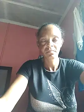 Snapshot of sweets_80 chatting on February 17, 2025, 12:05 pm sweets 80 online show from February 17, 2025, 12:05 pm