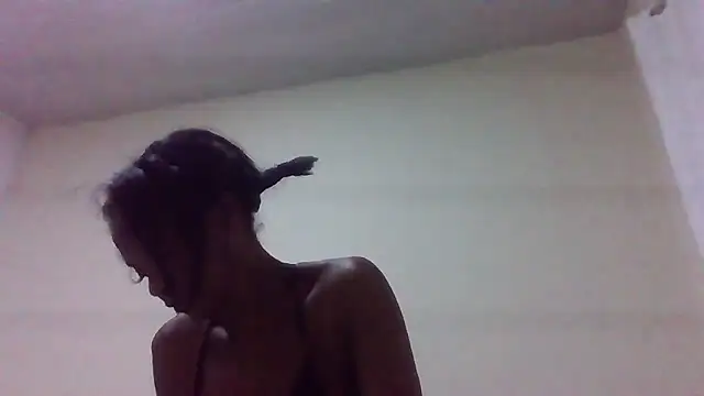 Snapshot of sweets_80 chatting on April 17, 2026, 2:03 am sweets 80 online show from April 17, 2026, 2:03 am