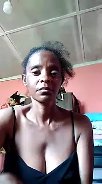 Snapshot of sweets_80 chatting on March 10, 2025, 1:00 pm sweets 80 online show from March 10, 2025, 1:00 pm