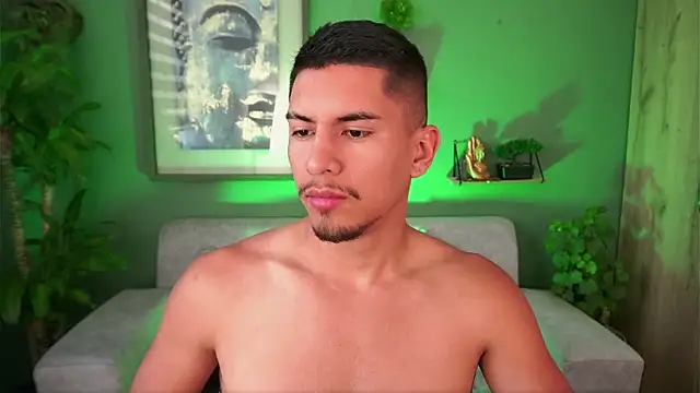 Aaronfox x online show from March 18, 2025, 4:28 pm