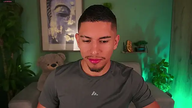 Aaronfox x online show from March 10, 2025, 10:07 am