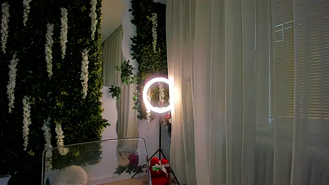 Snapshot of VivienCarter chatting on March 3, 2025, 6:42 am VivienCarter online show from March 3, 2025, 6:42 am