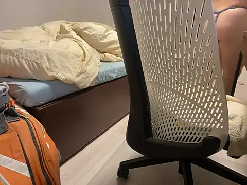 Snapshot of loinclothgay chatting on January 8, 2025, 7:45 am loinclothgay online show from January 8, 2025, 7:45 am