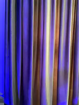 madelinexx online show from November 12, 2025, 12:20 pm