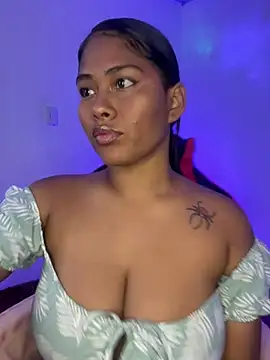 Snapshot of hurren_pasha chatting on February 12, 2025, 12:22 pm hurren pasha online show from February 12, 2025, 12:22 pm