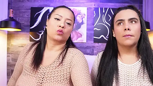 Snapshot of DanyAndAlexa chatting on September 9, 2025, 12:25 pm DanyAndAlexa online show from September 9, 2025, 12:25 pm