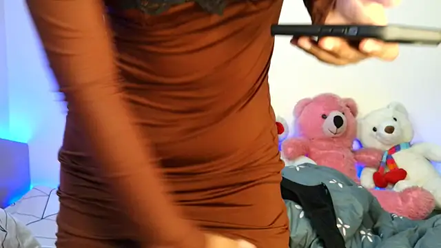 Snapshot of bad_diva chatting on September 20, 2025, 8:41 am bad diva online show from September 20, 2025, 8:41 am