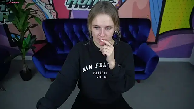 Snapshot of MaribelRiverr_ chatting on October 21, 2025, 5:40 am MaribelRiverr online show from October 21, 2025, 5:40 am