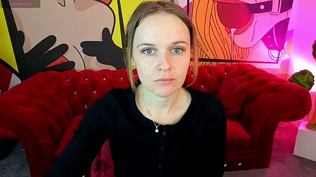 Snapshot of MaribelRiverr_ chatting on June 2, 2026, 5:29 am MaribelRiverr online show from June 2, 2026, 5:29 am