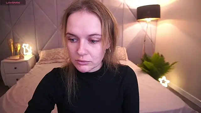 Snapshot of MaribelRiverr_ chatting on November 10, 2025, 6:51 am MaribelRiverr online show from November 10, 2025, 6:51 am