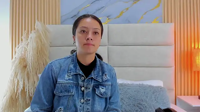 Jaslyn  Smith online show from March 24, 2026, 12:05 pm