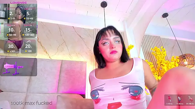 Snapshot of KimVelezz chatting on April 7, 2026, 12:40 pm KimVelezz online show from April 7, 2026, 12:40 pm