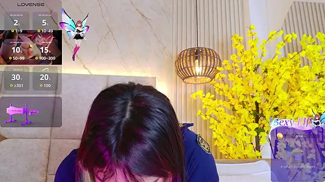 KimVelezz online show from May 24, 2026, 1:44 pm