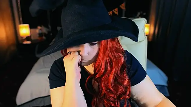 BettyDark online show from October 31, 2025, 8:38 pm