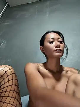 Snapshot of thai-dreamgirl chatting on May 5, 2026, 10:46 pm thai-dreamgirl online show from May 5, 2026, 10:46 pm