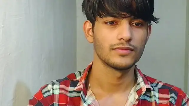 kingkartik7 online show from November 7, 2025, 1:04 pm