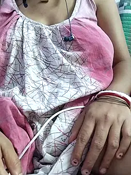 Snapshot of miss-Riy chatting on April 14, 2026, 5:07 pm miss-Riy online show from April 14, 2026, 5:07 pm