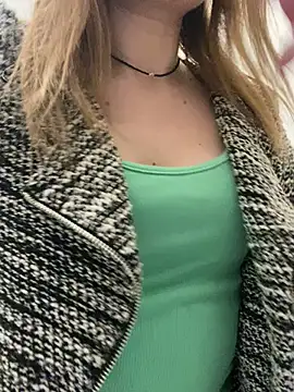 EvaRush online show from March 23, 2025, 2:04 am