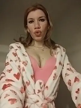 EvaRush online show from February 16, 2026, 8:29 pm