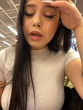 Snapshot of Chloe__Moon chatting on January 22, 2025, 12:27 pm Chloe Moon online show from January 22, 2025, 12:27 pm
